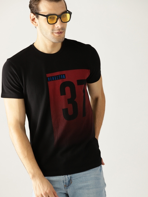 

United Colors of Benetton Men Black Printed Round Neck T-shirt