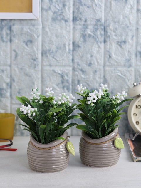 

Fourwalls Set of 2 White Artificial Berry Flower Plants in a Ceramic Pot