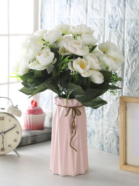 

Fourwalls Set of 6 White Artificial Camelia Flower Bunches without Pot