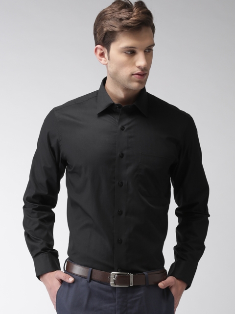 

Arrow Black Solid Regular Fit Formal Shirt