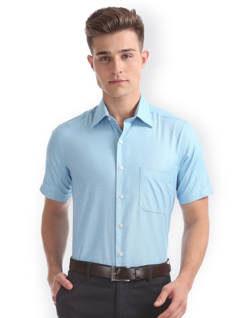 

Arrow Men Blue Regular Fit Solid Formal Shirt