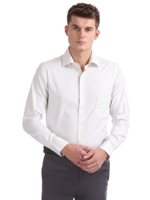 

Arrow Men White & Green Regular Fit Checked Casual Shirt