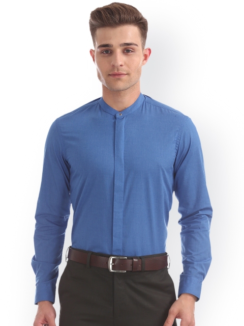 

Arrow Men Blue Slim Fit Solid Semiformal Shirt