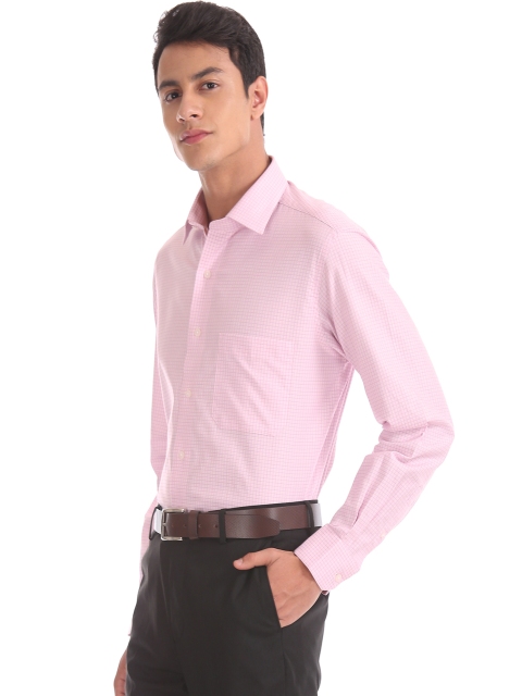 

Arrow Men Pink Regular Fit Checked Semiformal Shirt