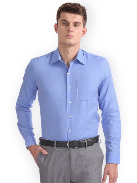 

Arrow Men Blue Slim Fit Solid Casual Shirt