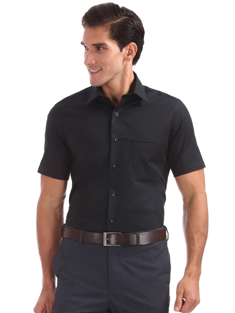 

Arrow Men Black Regular Fit Solid Casual Shirt