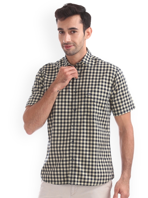 

Arrow Men Navy Blue & Cream-Coloured Regular Fit Checked Casual Shirt