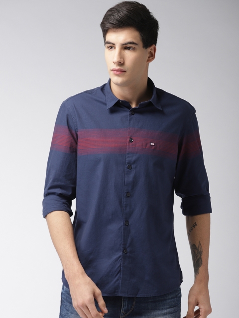 

Arrow Men Navy Blue & Maroon Slim Fit Solid Casual Shirt