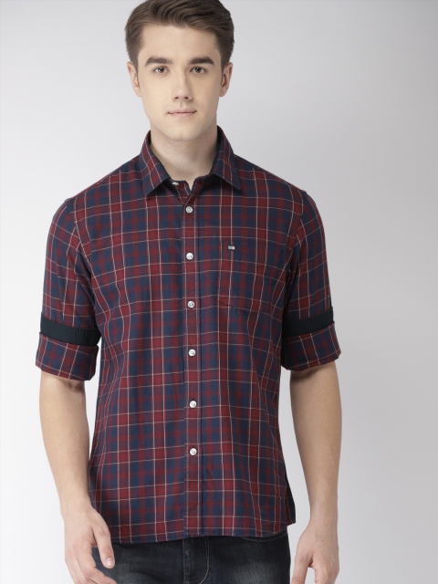 

Arrow Sport Men Navy Blue & Red Slim Fit Checked Casual Shirt