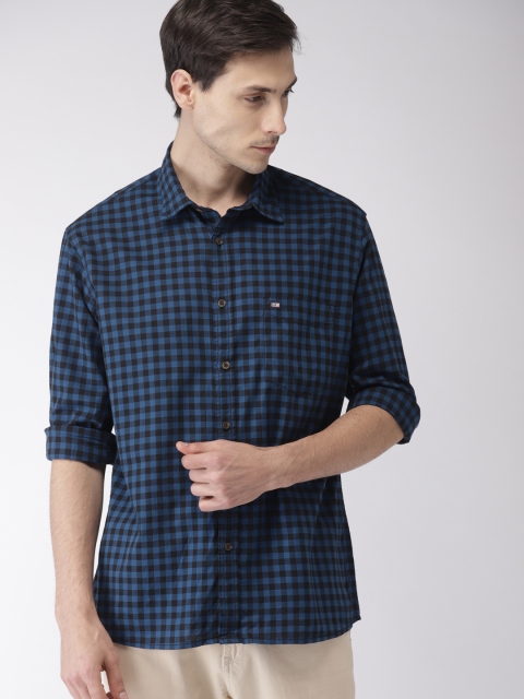 

Arrow Sport Men Navy & Black Regular Fit Checked Casual Shirt, Navy blue