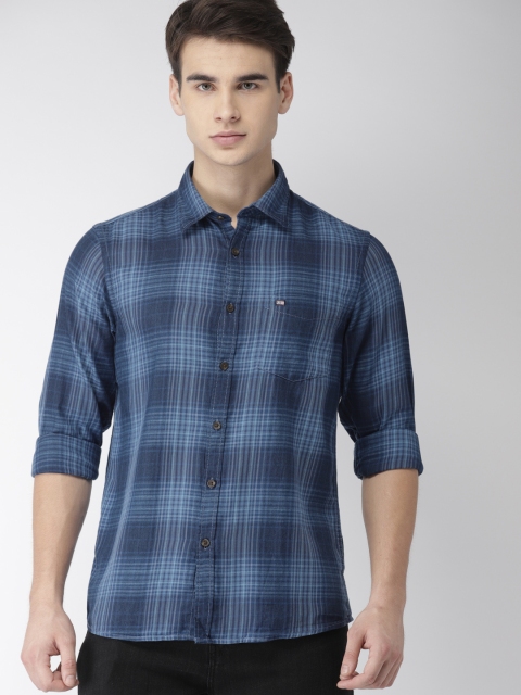 

Arrow Sport Men Blue Slim Fit Checked Casual Shirt