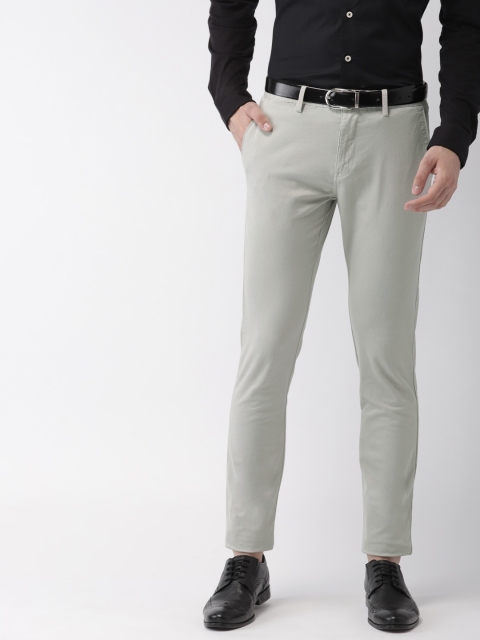 

Arrow Men Grey Slim Fit Solid Formal Trousers