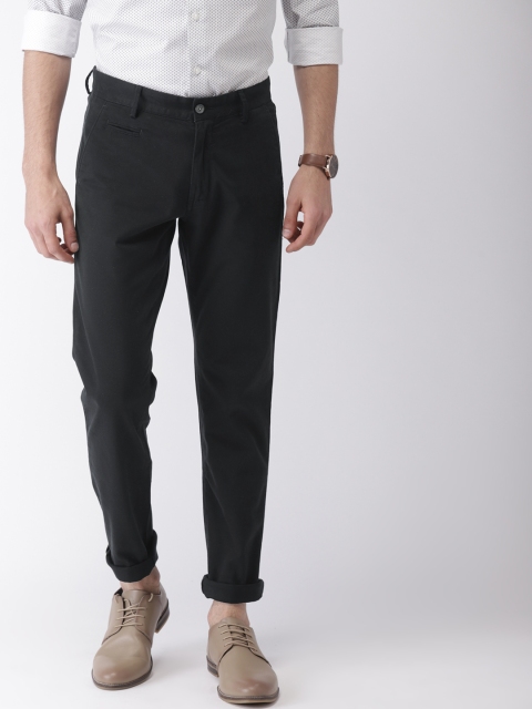 

Arrow Men Black Chrysler Slim Fit Solid Chinos