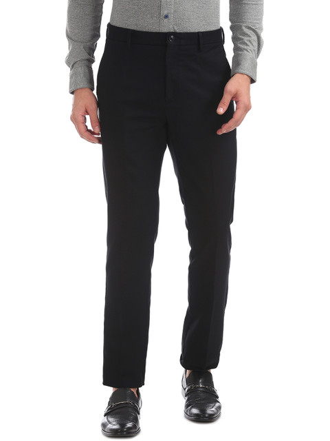

Arrow Men Black Tapered Fit Solid Regular Trousers
