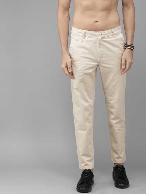 

Roadster Men Beige Regular Fit Solid Chinos