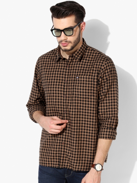 

Arrow Men Brown & Black Slim Fit Checked Casual Shirt
