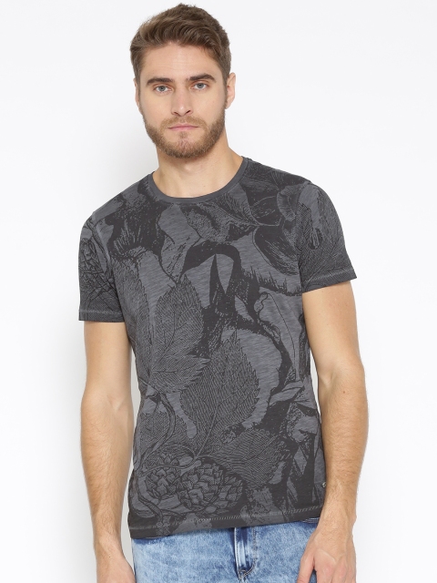 

SPYKAR Men Grey Printed Round Neck T-shirt