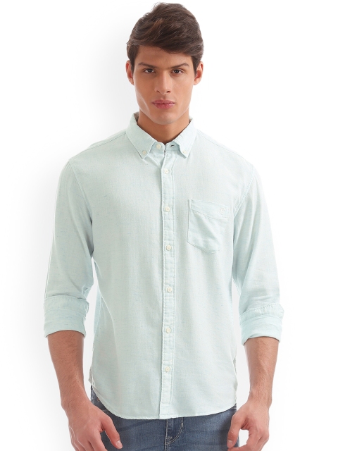 

Aeropostale Men Blue Regular Fit Solid Casual Shirt