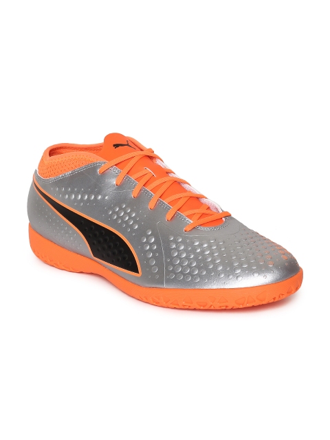 

Puma Men Silver-Toned Solid ONE 4 Syn IT Football Shoes