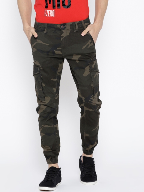 

Jack & Jones Men Olive Green Tapered Fit Camouflage Print Joggers
