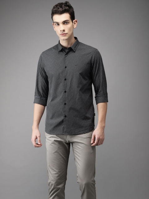 

Flying Machine Men Grey Regular Fit Checked Casual Shirt