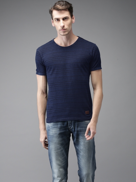 

Flying Machine Men Navy Blue Striped Round Neck T-shirt