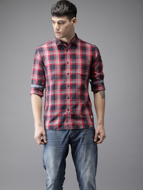 

Flying Machine Men Navy Blue & Red Regular Fit Checked Casual Shirt