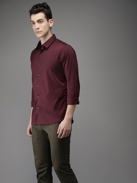 

Flying Machine Men Maroon Slim Fit Solid Casual Shirt