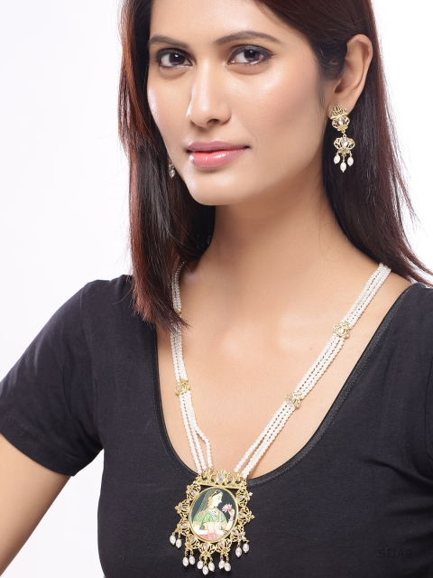 

Studio Voylla Women Gold-Toned & Gold-Plated Jewellery Set
