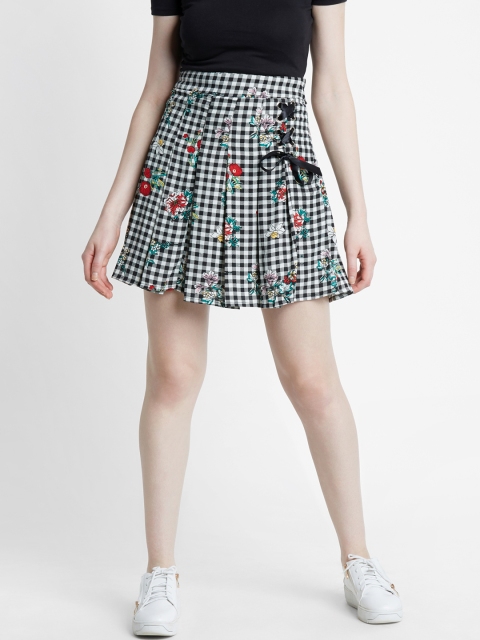 

Honey by Pantaloons Women Black & White Self Design Mini A-Line Skirt