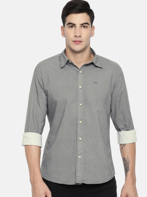 

Pepe Jeans Men Black & White Gambino Slim Fit Printed Casual Shirt