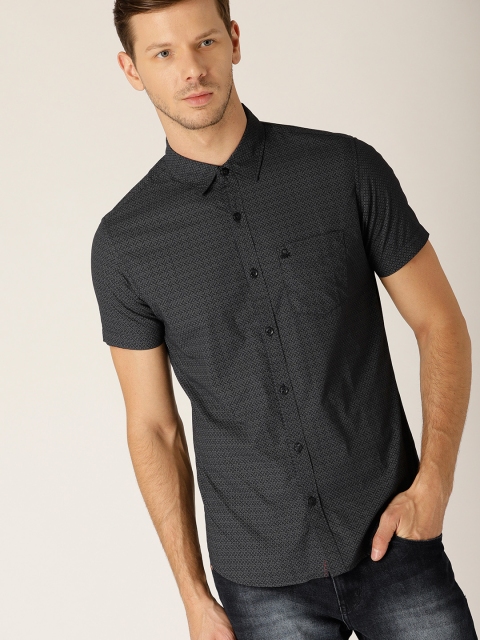 

United Colors of Benetton Men Charcoal Grey Printed Slim Fit Casual Shirt