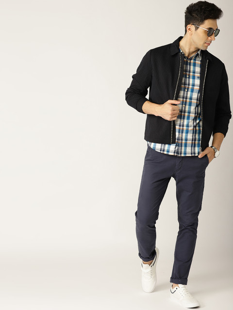 

United Colors of Benetton Men Blue & White Slim Fit Checked Casual Shirt