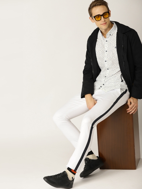

United Colors of Benetton Men White & Navy Slim Fit Printed Casual Shirt