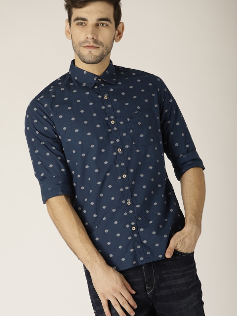 

United Colors of Benetton Men Navy Blue & White Printed Slim Fit Casual Shirt