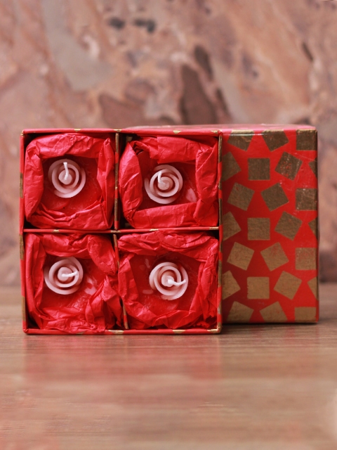

Soulflower Rose Aroma Pack of 4 Rose Shape Small Floating Candle, Red