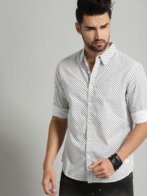 

Roadster Men White & Black Regular Fit Printed Casual Shirt