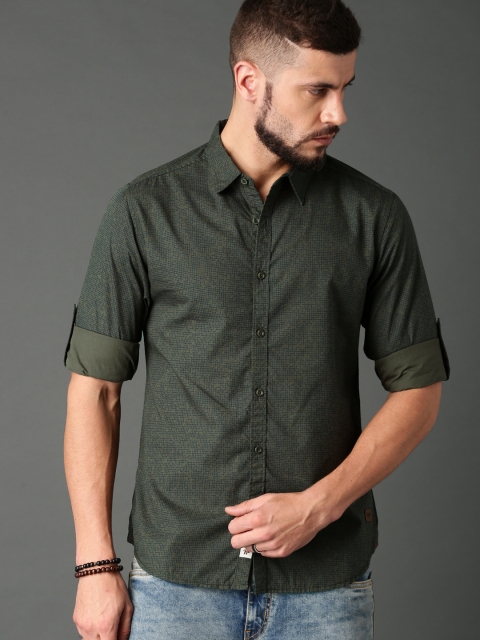 

Roadster Fast and Furious Men Olive Green Checked Regular Fit Casual Shirt