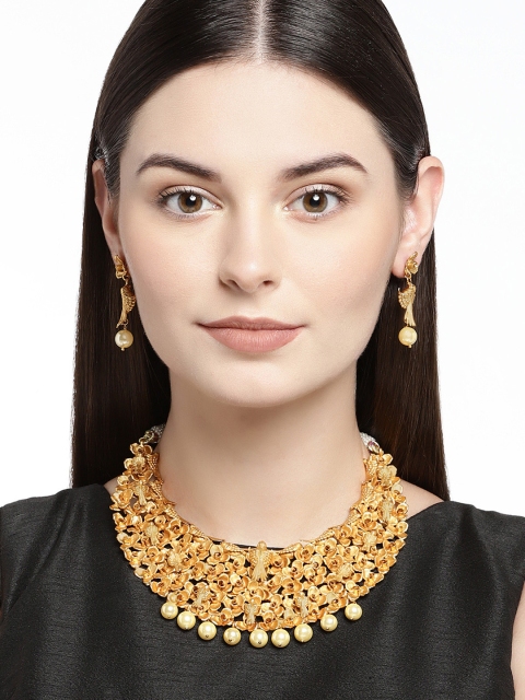 

Alamod Cream-Coloured Gold-Plated Pearl Jewellery Set