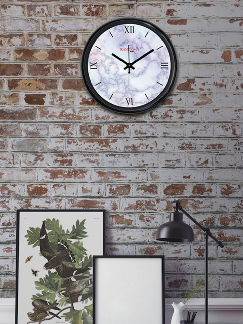 

RANDOM Off-White Round Solid Analogue Wall Clock