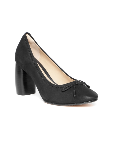 

Clarks Women Black Nubuck Leather Solid Pumps