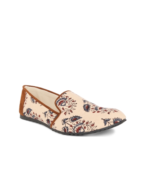 

Kanvas Men Beige Printed Slip-On Sneakers