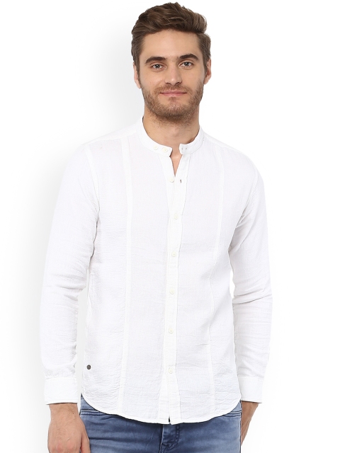 

Mufti Men White Regular Fit Solid Casual Shirt