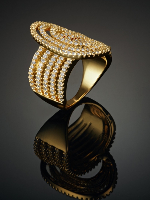 

shaze Gold-Toned Cubic Zirconia Studded Golden Shimmer Ring