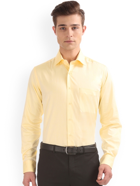 

Arrow Men Yellow Regular Fit Solid Semiformal Shirt