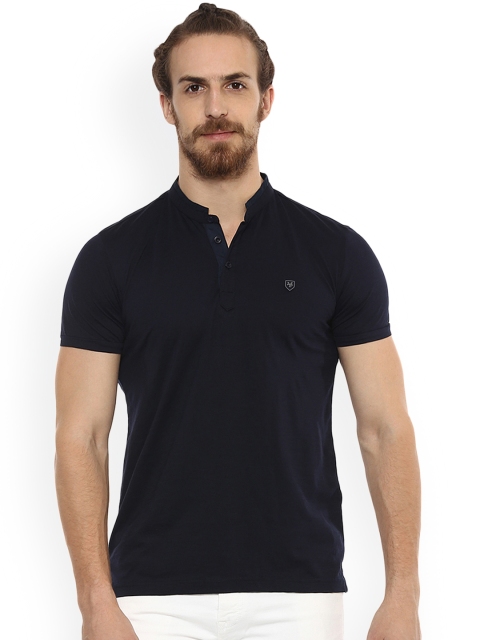 

Mufti Men Navy Blue Solid Henley Neck T-shirt
