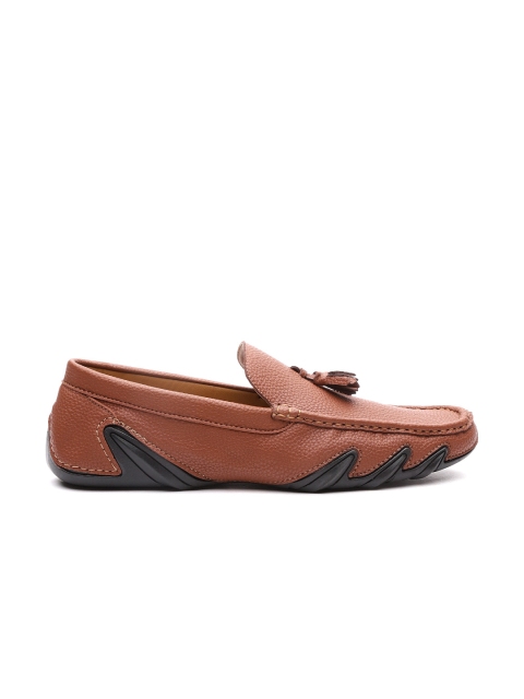 

Carlton London Men Brown Tasselled Loafers
