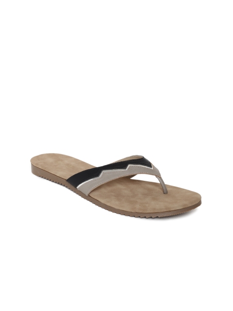 

Inc 5 Women Grey & Black T-Strap Flats