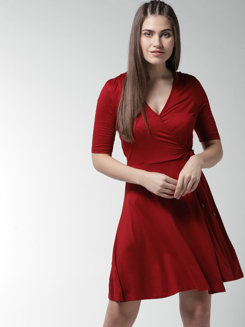 

La Zoire Women Maroon Solid Wrap Dress