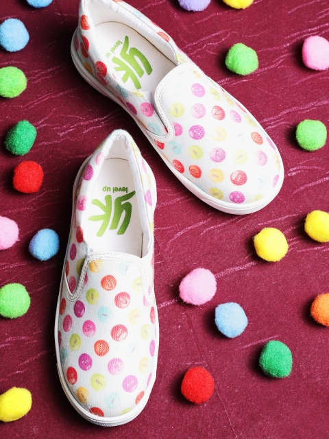 

YK Girls Off-White & Pink Printed Slip-On Sneakers